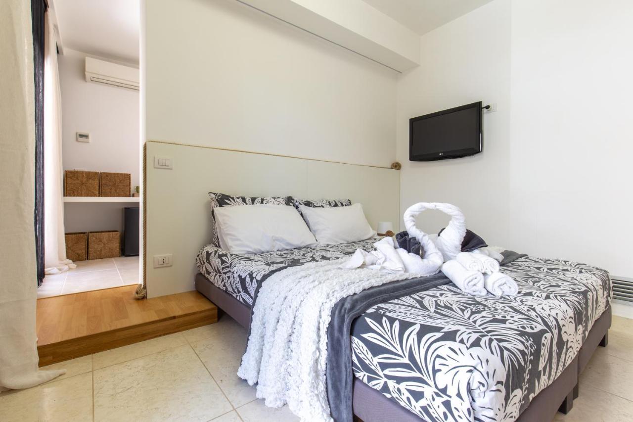 Residenze Longhi Bed & Breakfast Vasto Luaran gambar